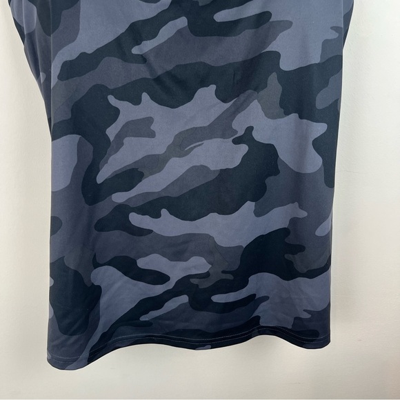 Old Navy Active Camo Print Athletic Tank Top Camouflage Work Out Sports Bra XL - Picture 3 of 13